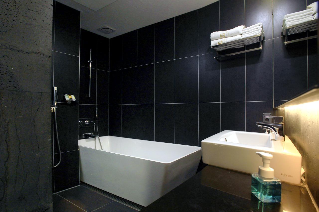 Suwon Top Cloud Hotel Buitenkant foto