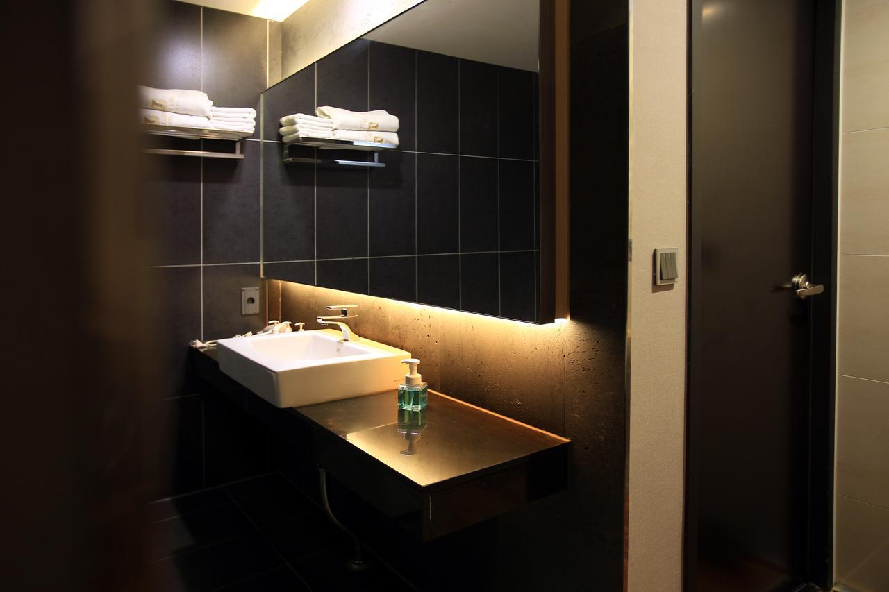 Suwon Top Cloud Hotel Buitenkant foto
